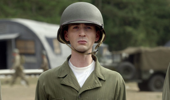 Rogers, tu não me engana. Tava de olho na Peggy Carter e precisava dar aquela bolada 