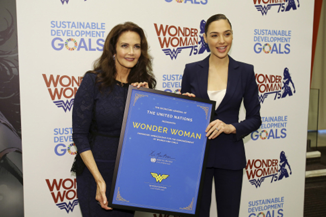 Fonte http://www.comingsoon.net/extras/news/778685-wonder-woman-becomes-a-un-ambassador#/slide/1